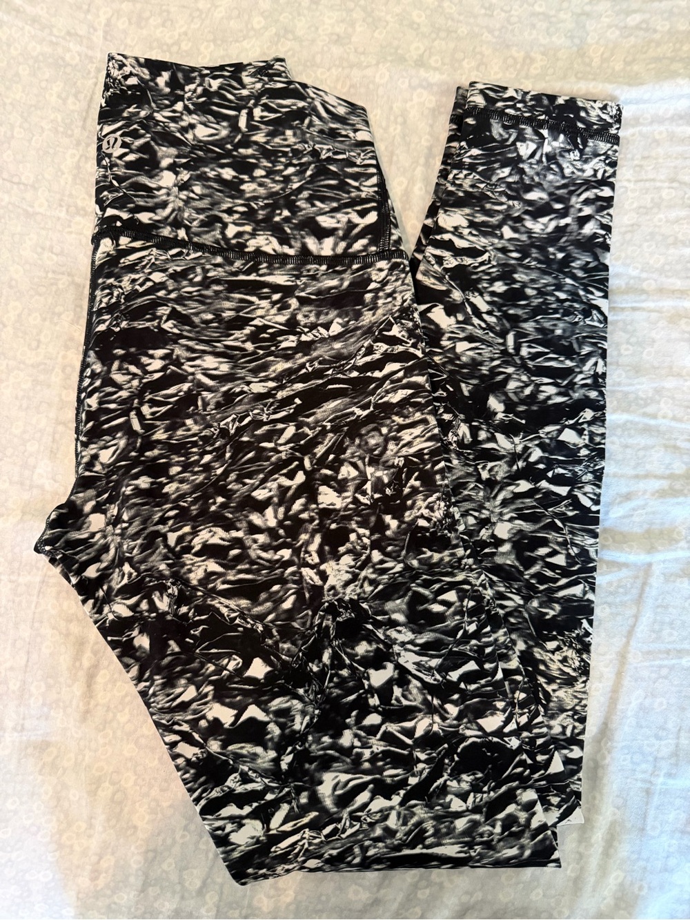lululemon athletica Black & White Abstract Print Leggings
